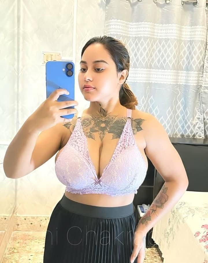 1. “Blissful Escape: Full Body Massage”