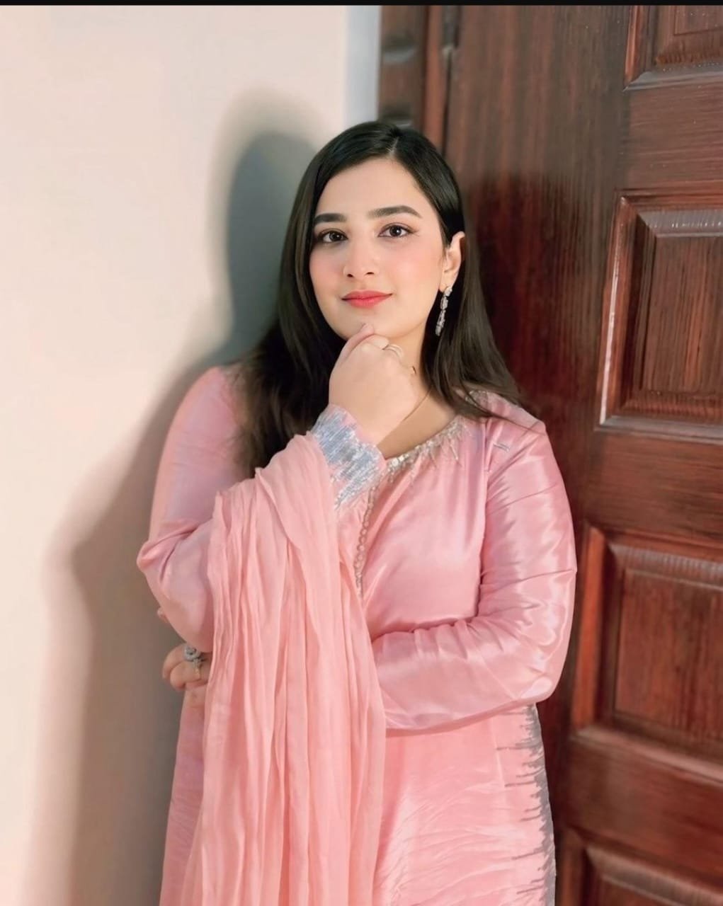 Video call service available 03231070683 ہمارے پاس /بہت خوبصورت لڑکیاں اویلیبل ہیں جو کہ نائٹ اور دن کے لیے اویلیبل